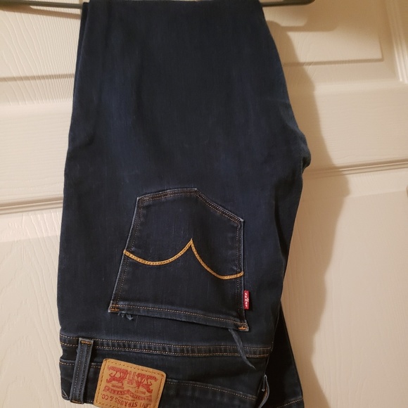 Levi's - Picture 3 of 3